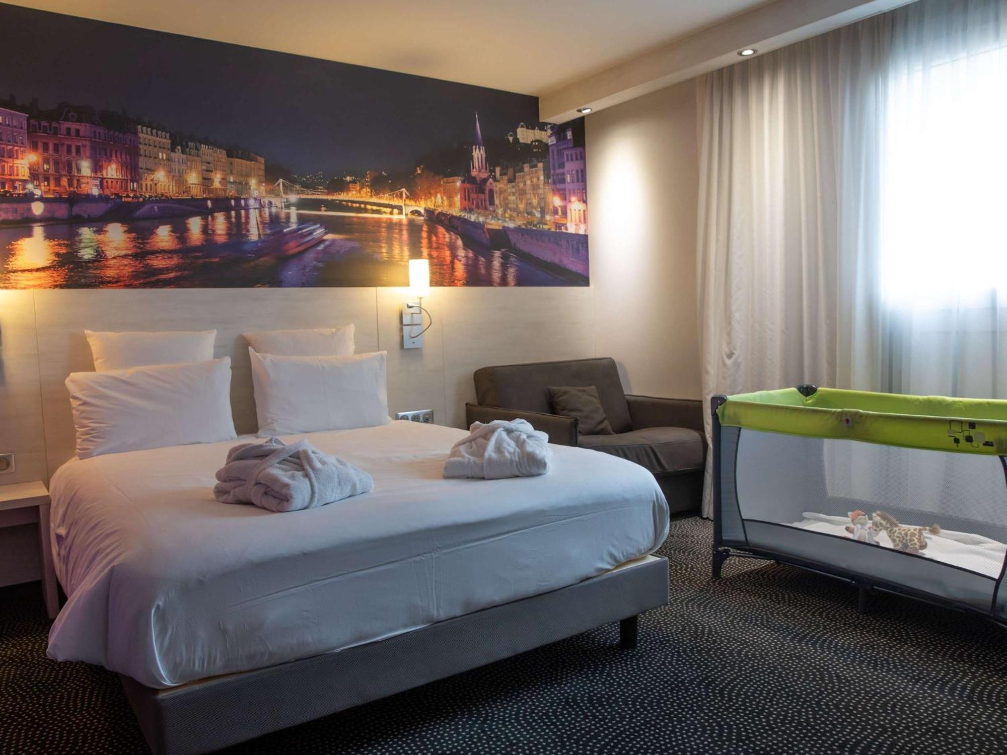 Hôtel Mercure Lyon Centre Charpennes Villeurbanne Extérieur photo